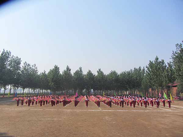 亮星小學(xué)2015年春季運(yùn)動(dòng)會(huì)