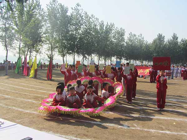亮星小學(xué)2015年春季運(yùn)動(dòng)會